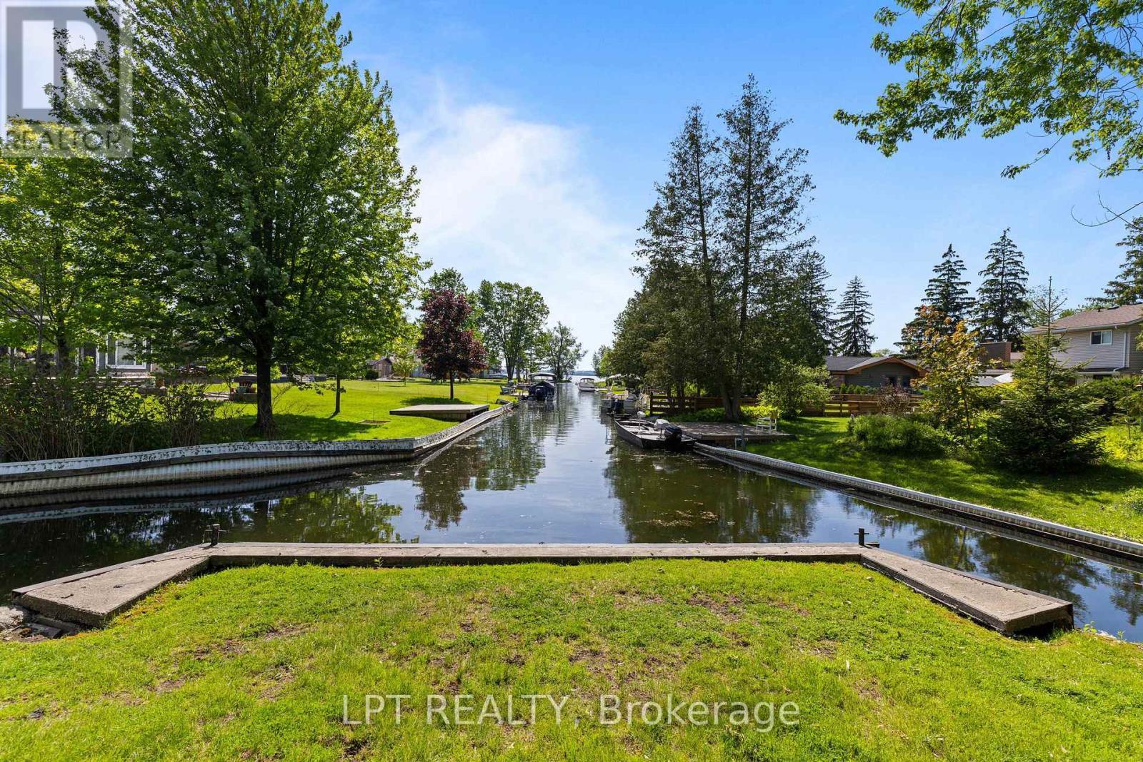 204 The Queensway S, Georgina, ON