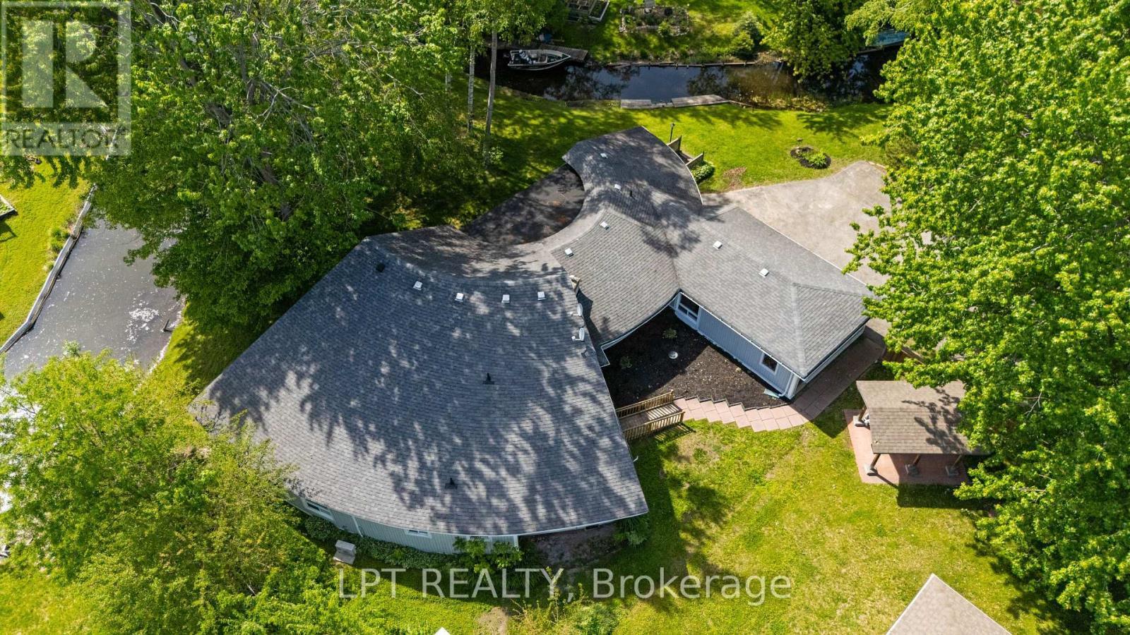 204 The Queensway S, Georgina, ON