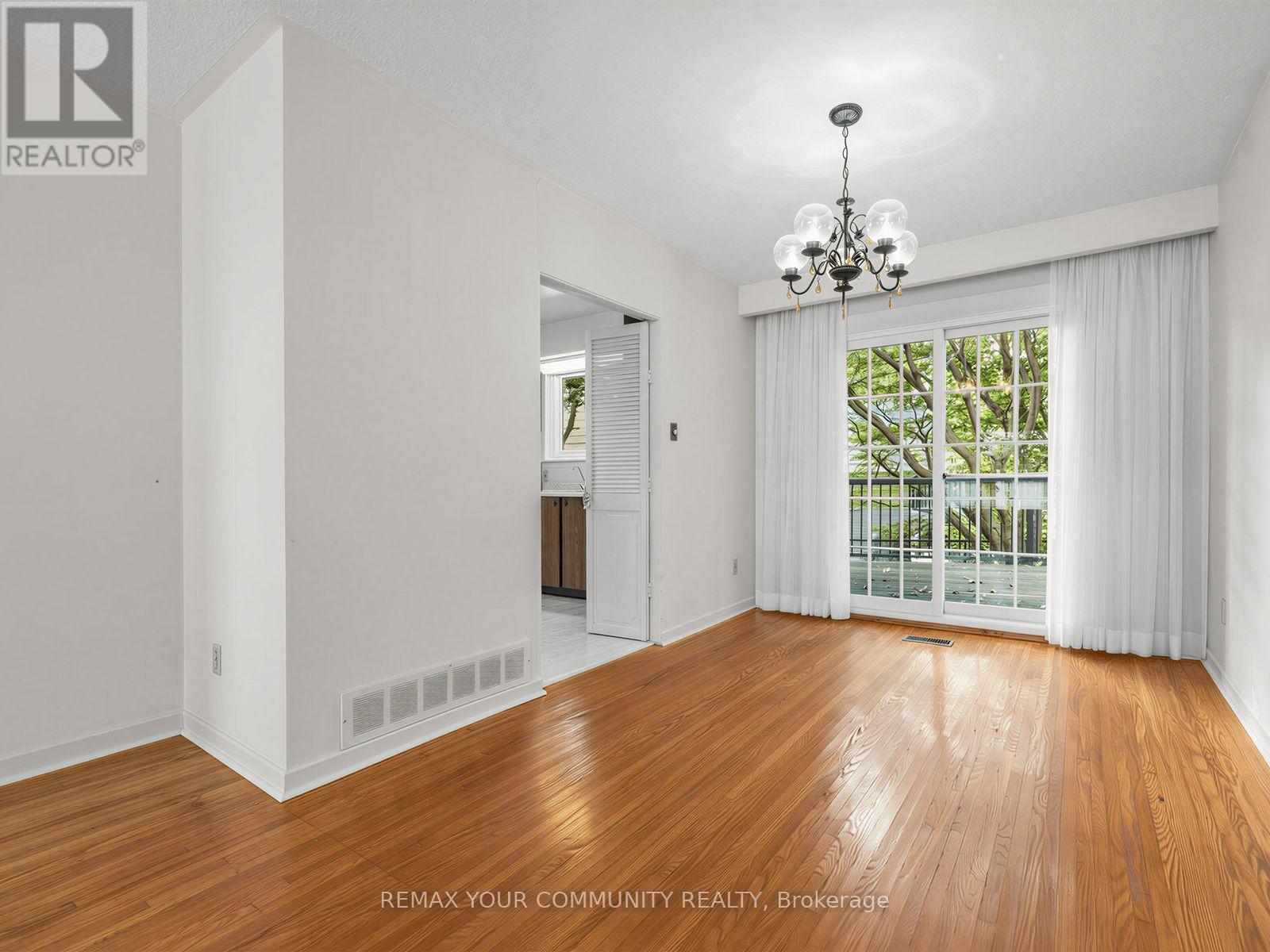 182 Bay Thorn Drive, Markham, ON