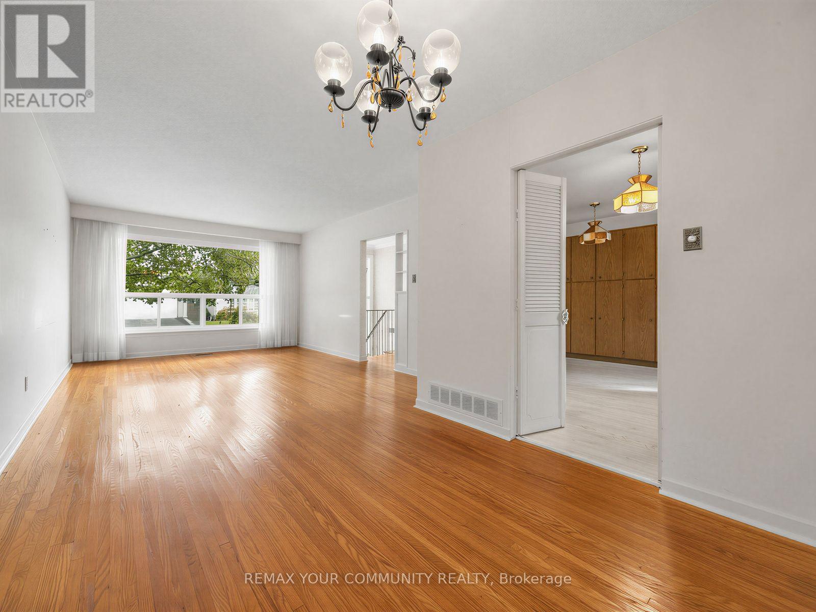182 Bay Thorn Drive, Markham, ON