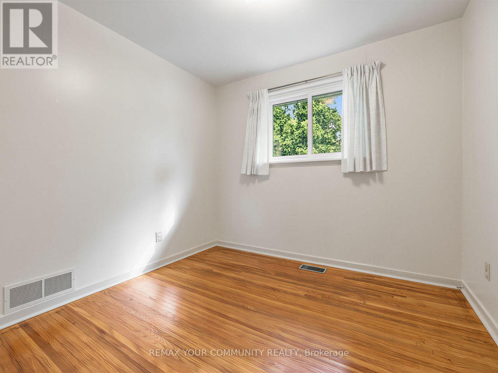 182 Bay Thorn Drive, Markham, ON