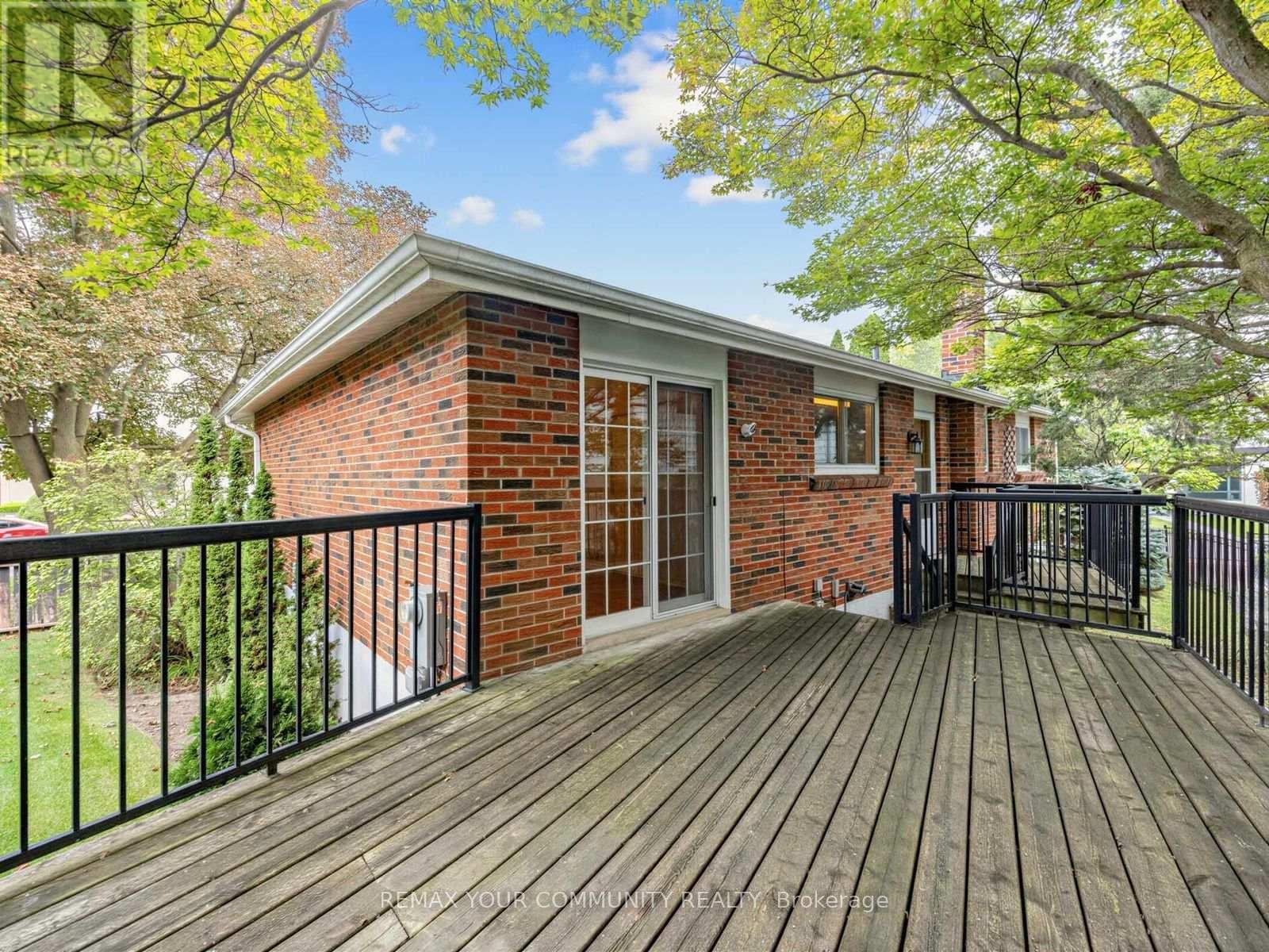182 Bay Thorn Drive, Markham, ON