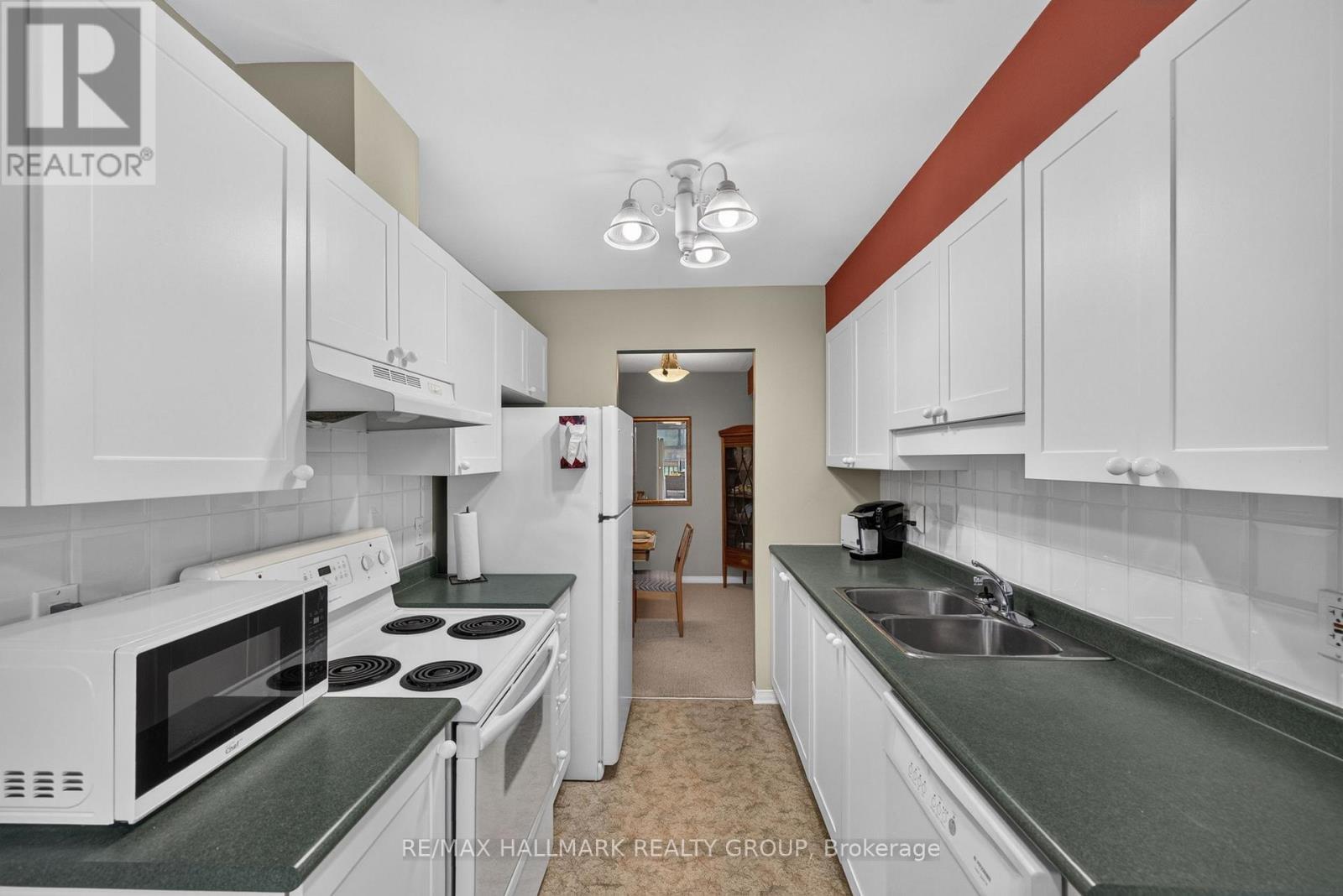 103 Tall Oak Private, Ottawa, ON