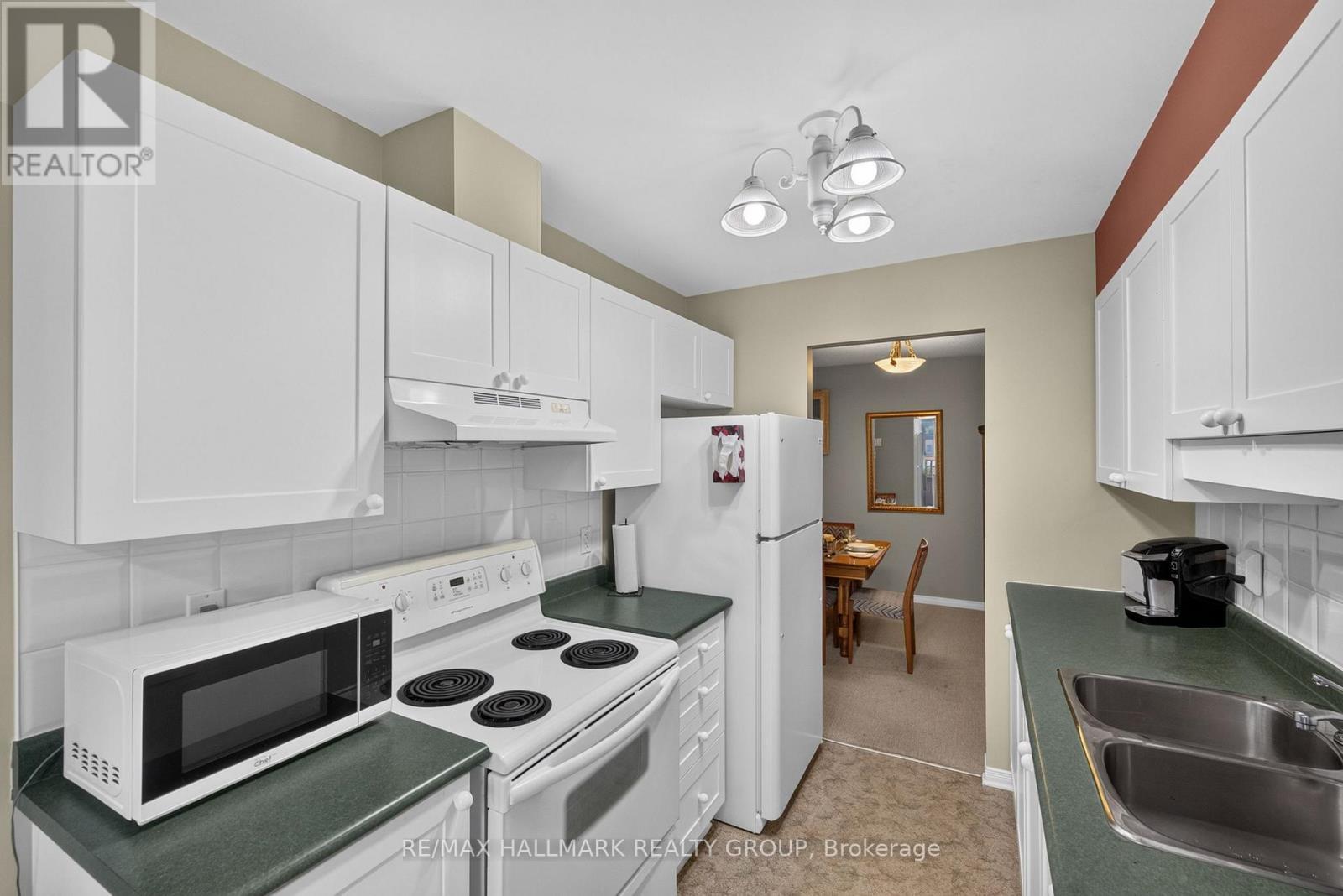 103 Tall Oak Private, Ottawa, ON