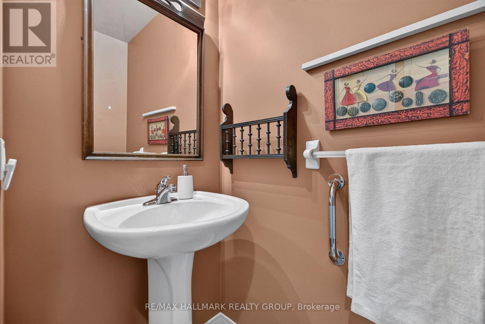 103 Tall Oak Private, Ottawa, ON