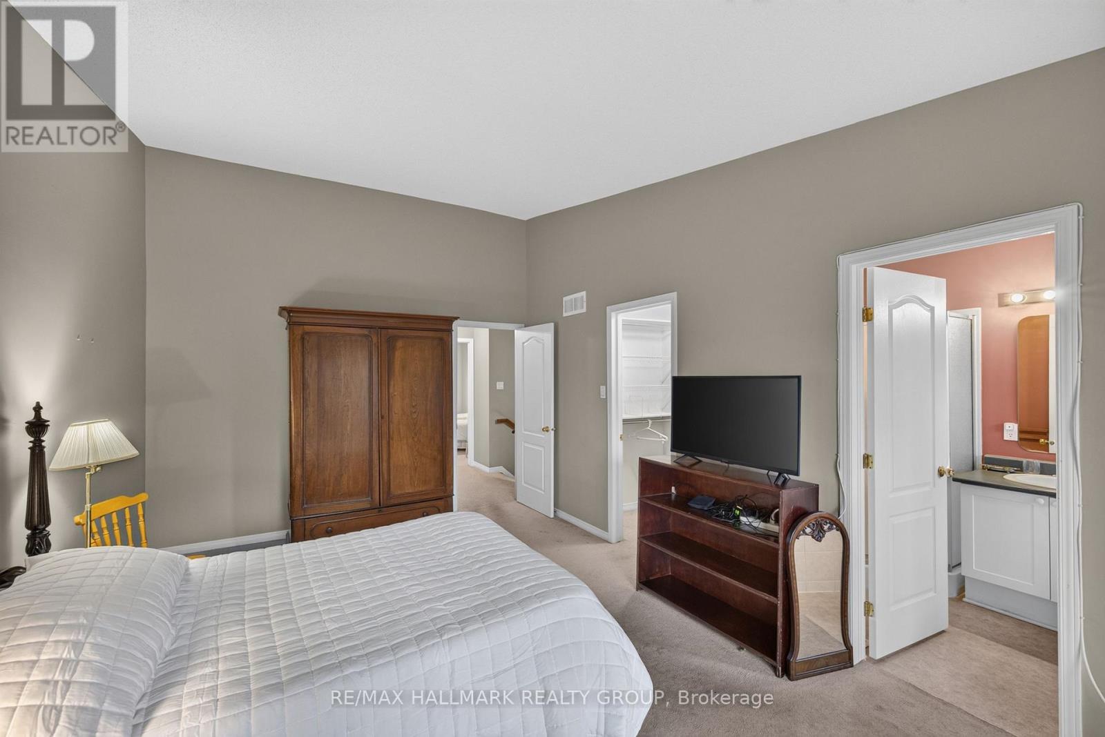 103 Tall Oak Private, Ottawa, ON