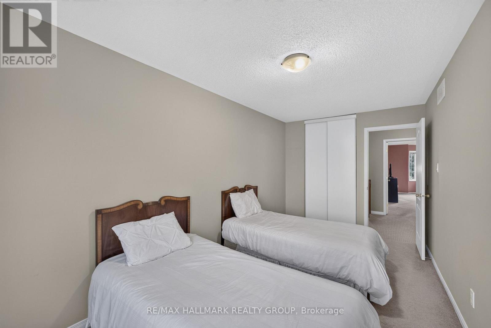 103 Tall Oak Private, Ottawa, ON