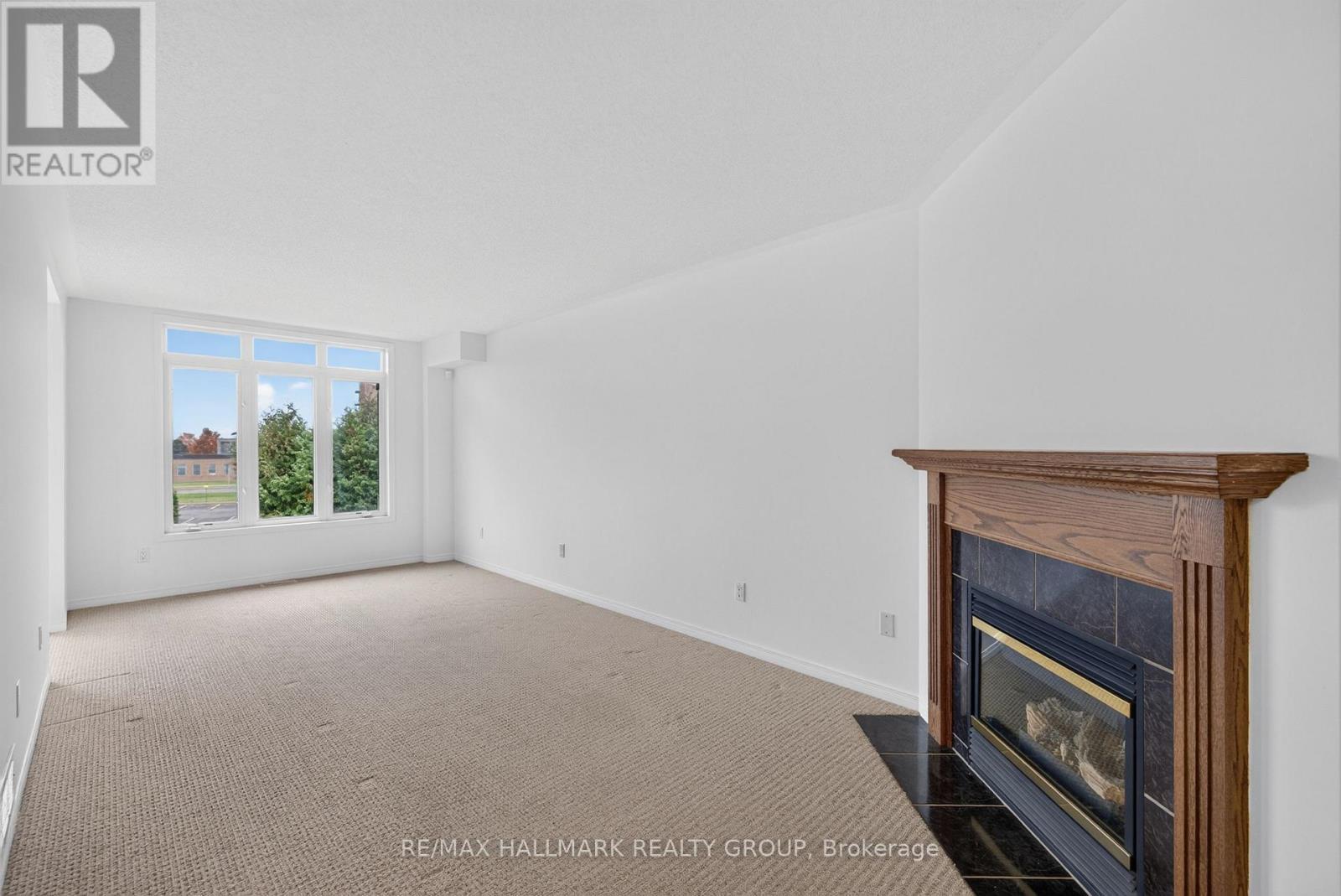 103 Tall Oak Private, Ottawa, ON