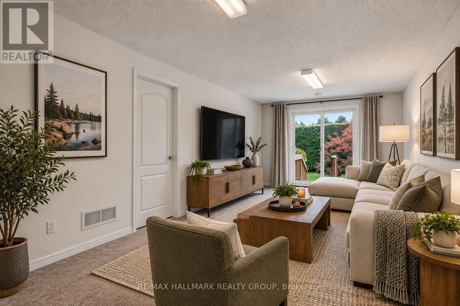 Virtually Staged - 103 Tall Oak Private, Ottawa, ON