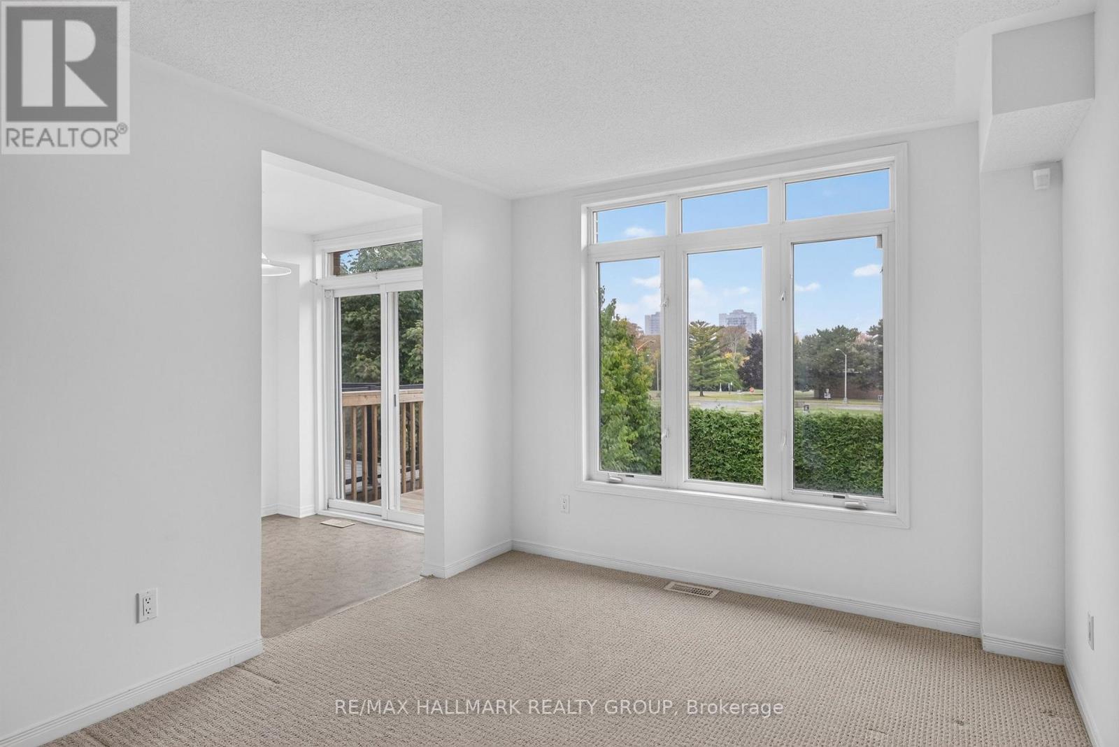 103 Tall Oak Private, Ottawa, ON