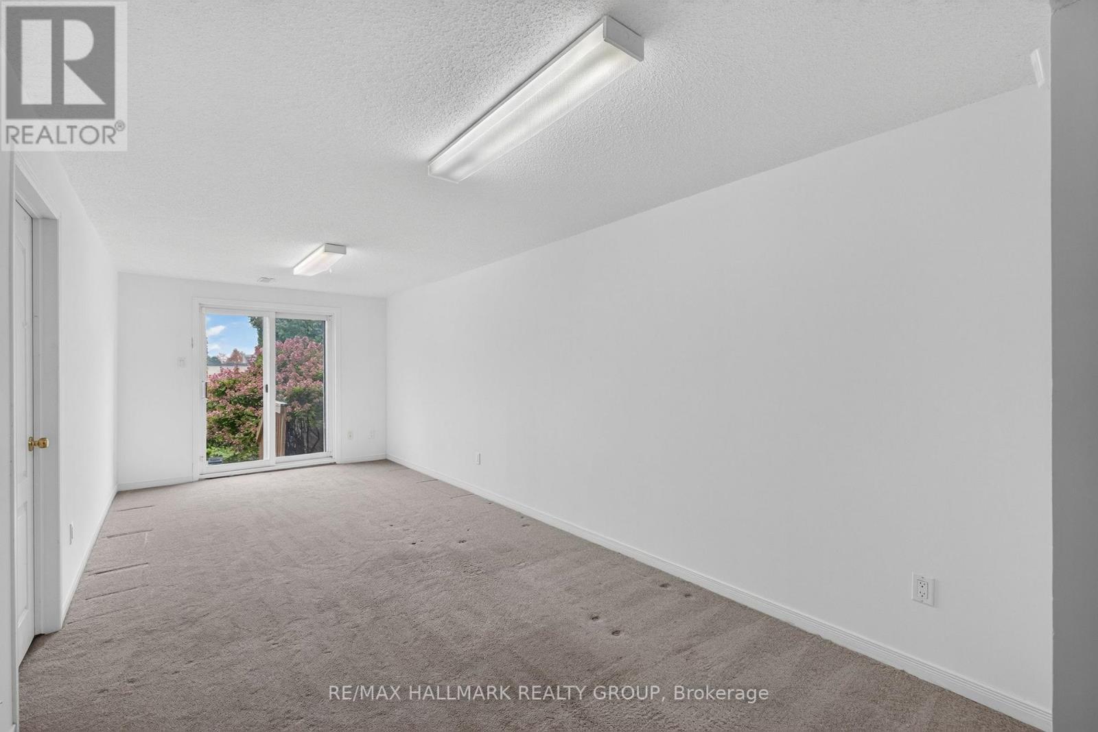 103 Tall Oak Private, Ottawa, ON