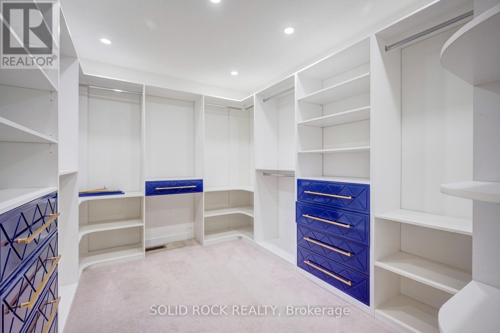 HUGE HUGE Walk-in Closet - 93 Parity Road, Brampton, ON