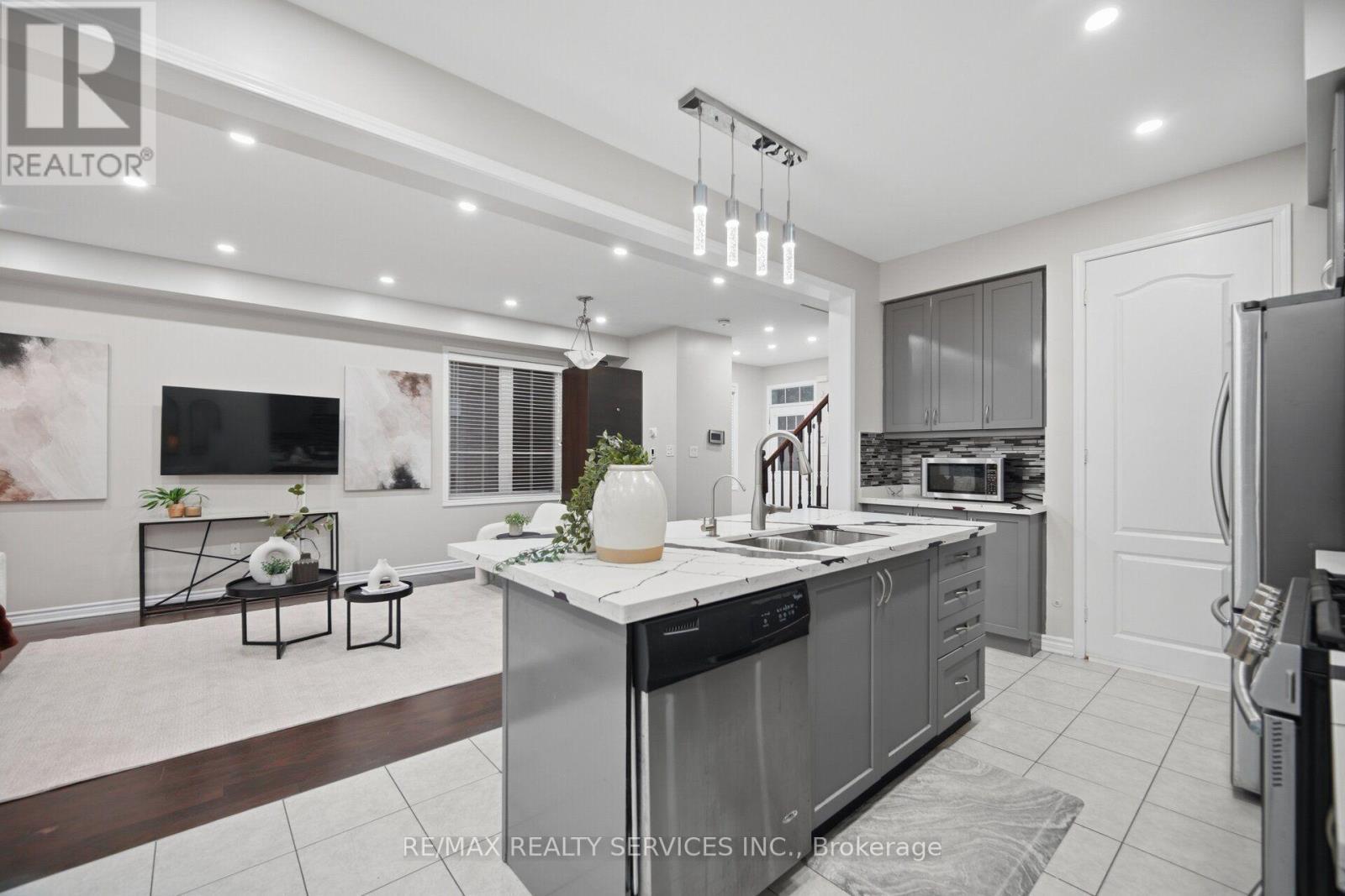 3 Fenchurch Drive, Brampton, ON