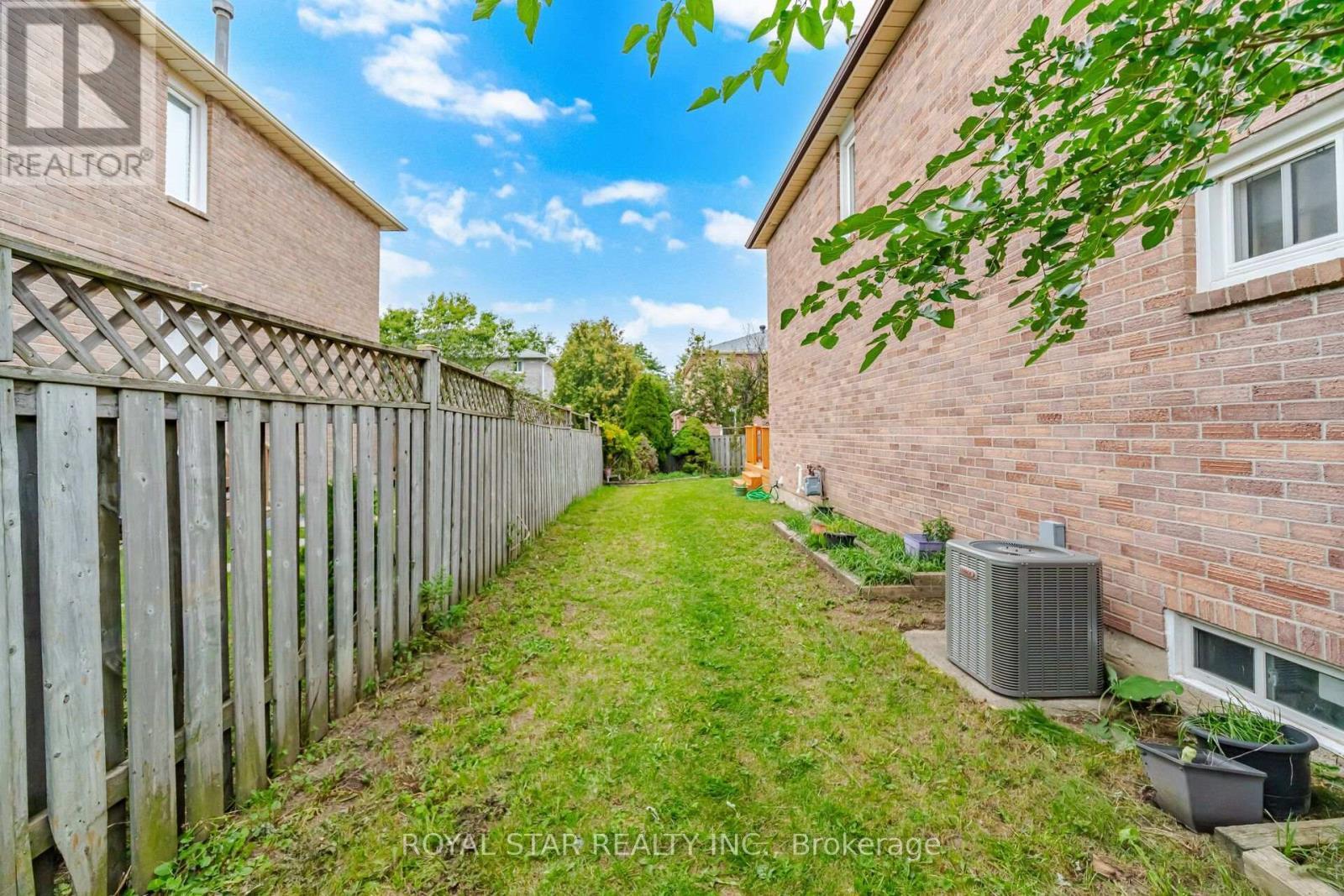 39 Ebby Avenue E, Brampton, ON