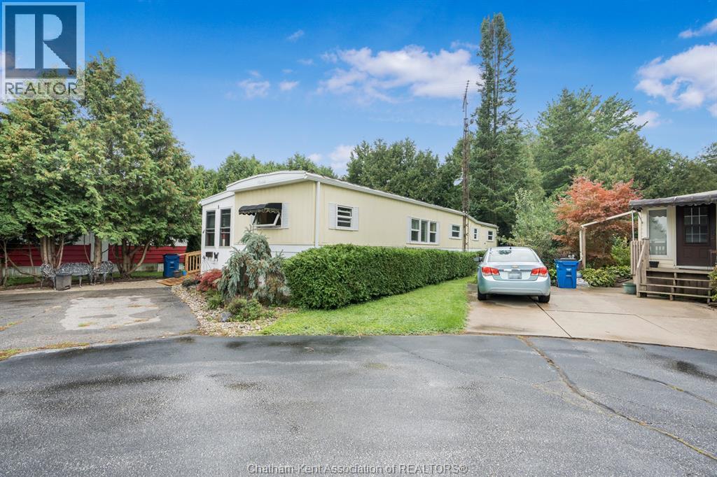 22220 Charing Cross Road, Chatham, ON