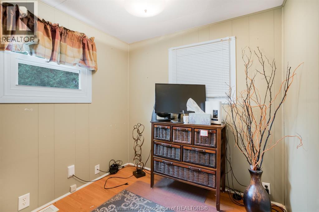 22220 Charing Cross Road, Chatham, ON