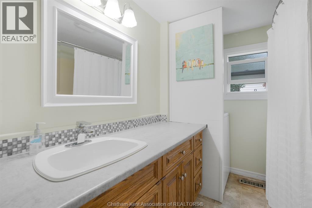 22220 Charing Cross Road, Chatham, ON