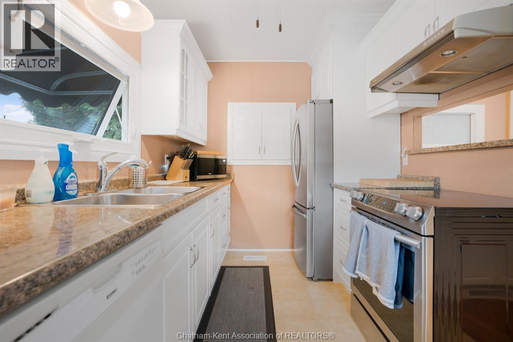 22220 Charing Cross Road, Chatham, ON