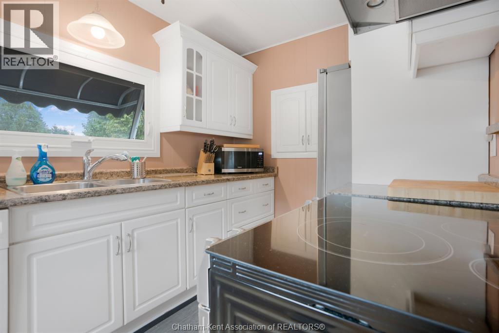22220 Charing Cross Road, Chatham, ON