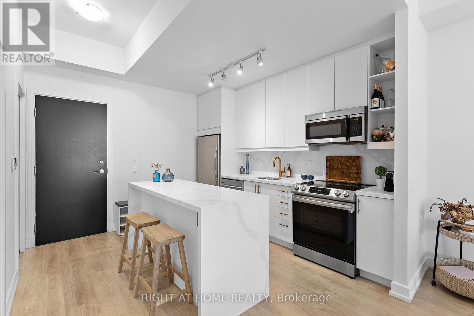 N505 - 116 George Street, Toronto, ON