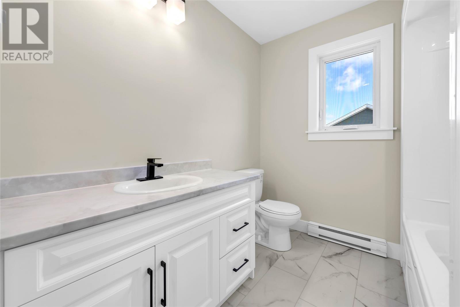 Main Bathroom - 43 Huberts Place, Flatrock, NL