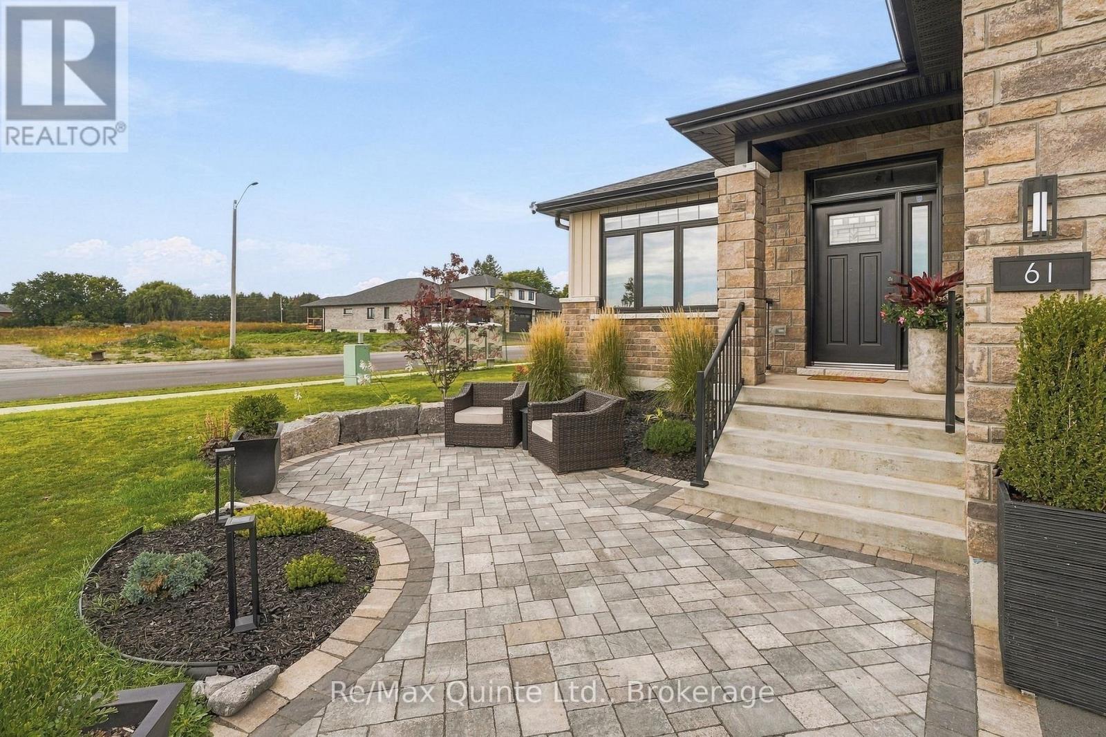 61 Hastings Park Drive, Belleville (Belleville Ward), ON