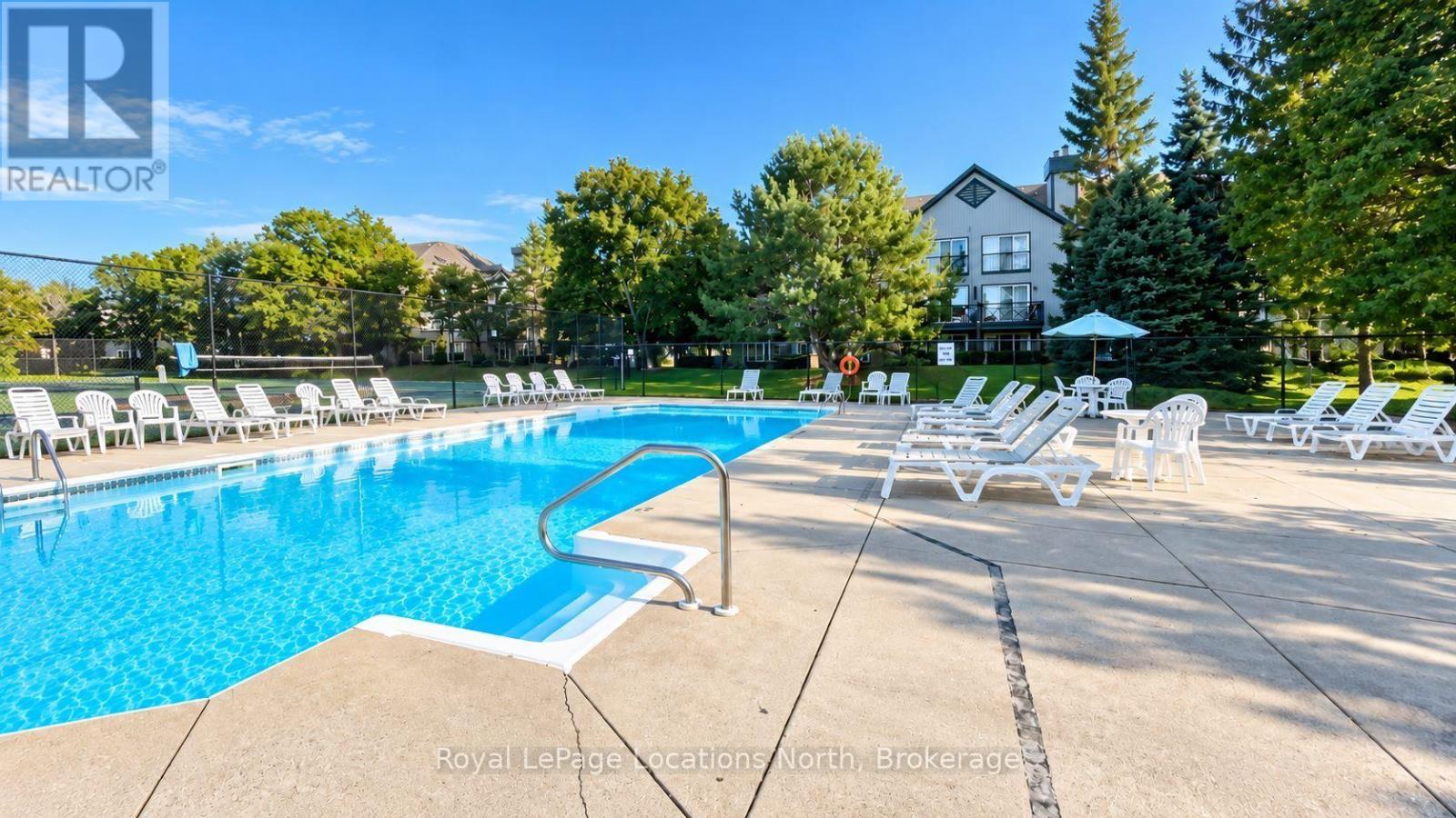 Lighthouse Point - West Pool & Tennis Court - 288 Mariners Way, Collingwood, ON