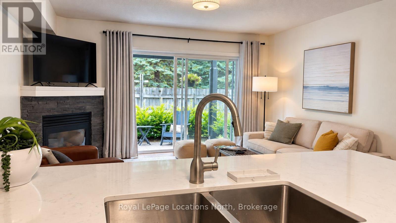 Open, airy & bright - 288 Mariners Way, Collingwood, ON