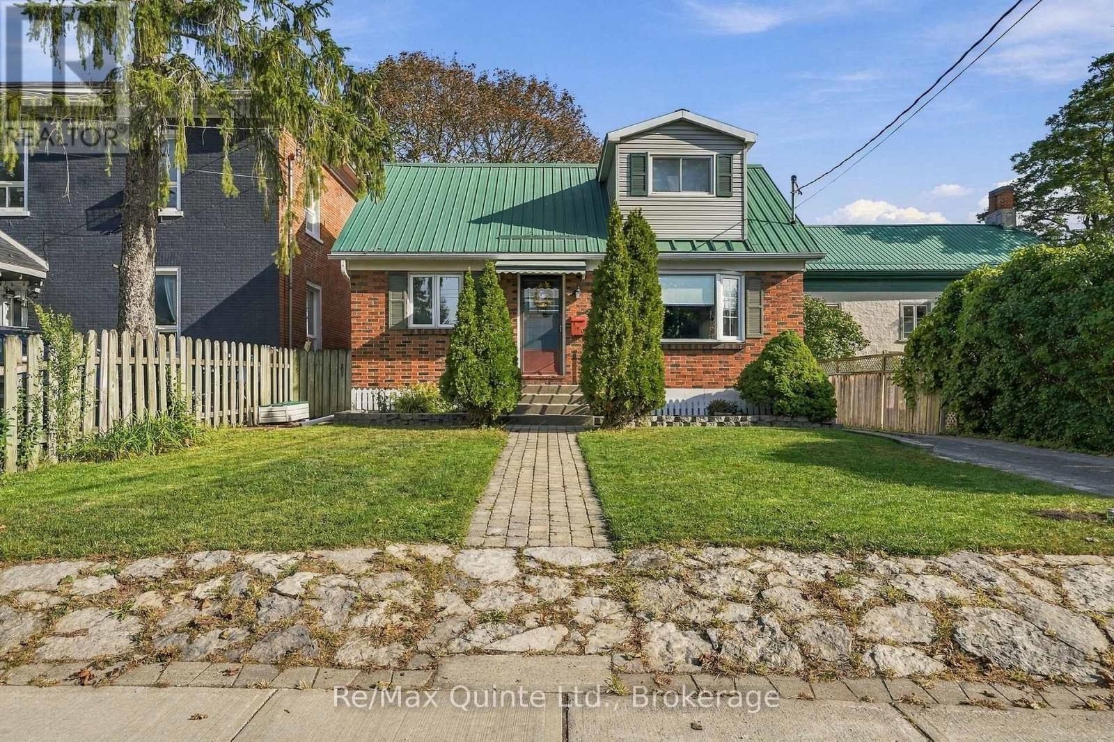 170 Moira Street W, Belleville (Belleville Ward), ON