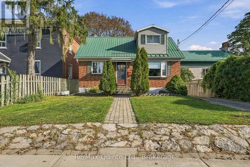 170 MOIRA STREET W  Belleville (Belleville Ward), ON K8P 1T5