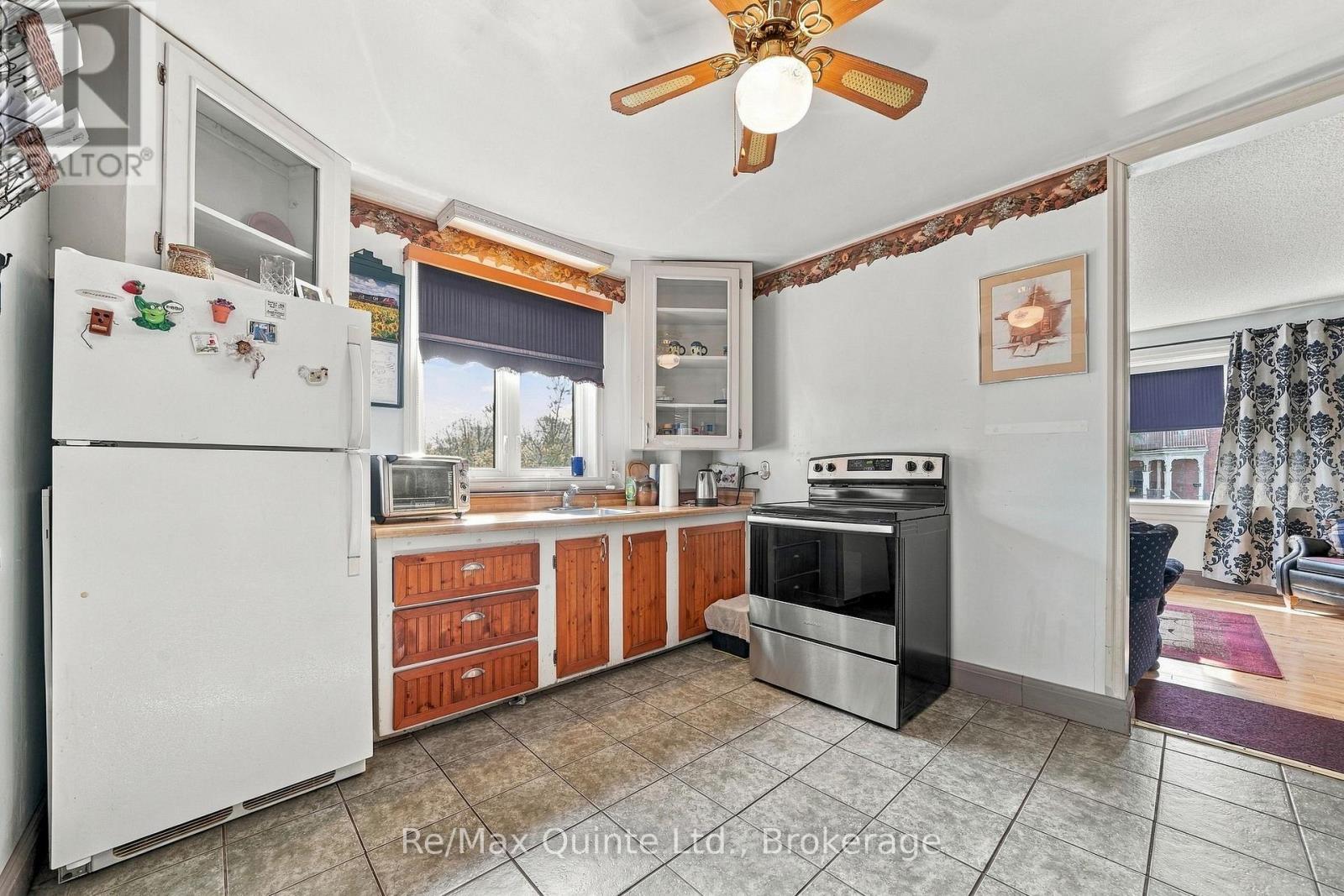170 Moira Street W, Belleville (Belleville Ward), ON