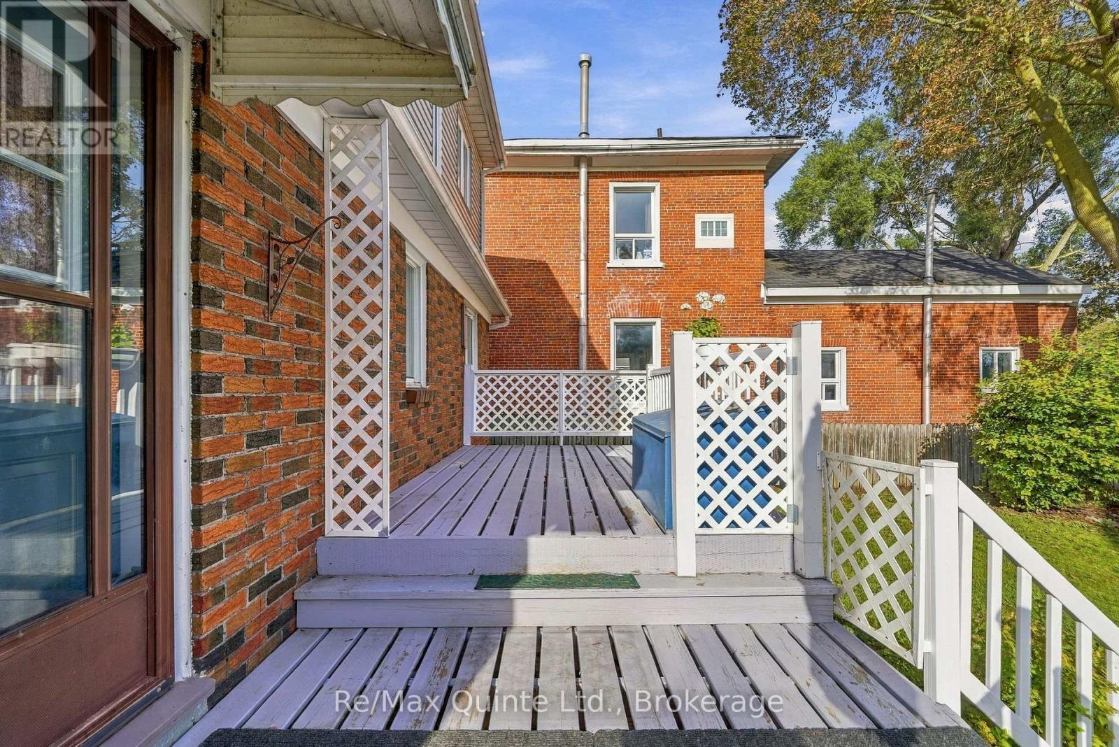 170 Moira Street W, Belleville (Belleville Ward), ON