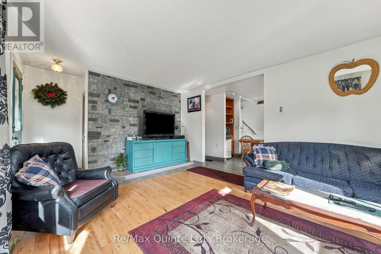 170 Moira Street W, Belleville (Belleville Ward), ON