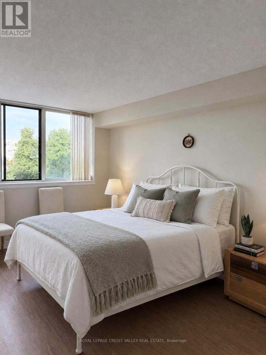 Primary Bedroom - 406 - 1360 Rathburn Road E, Mississauga, ON