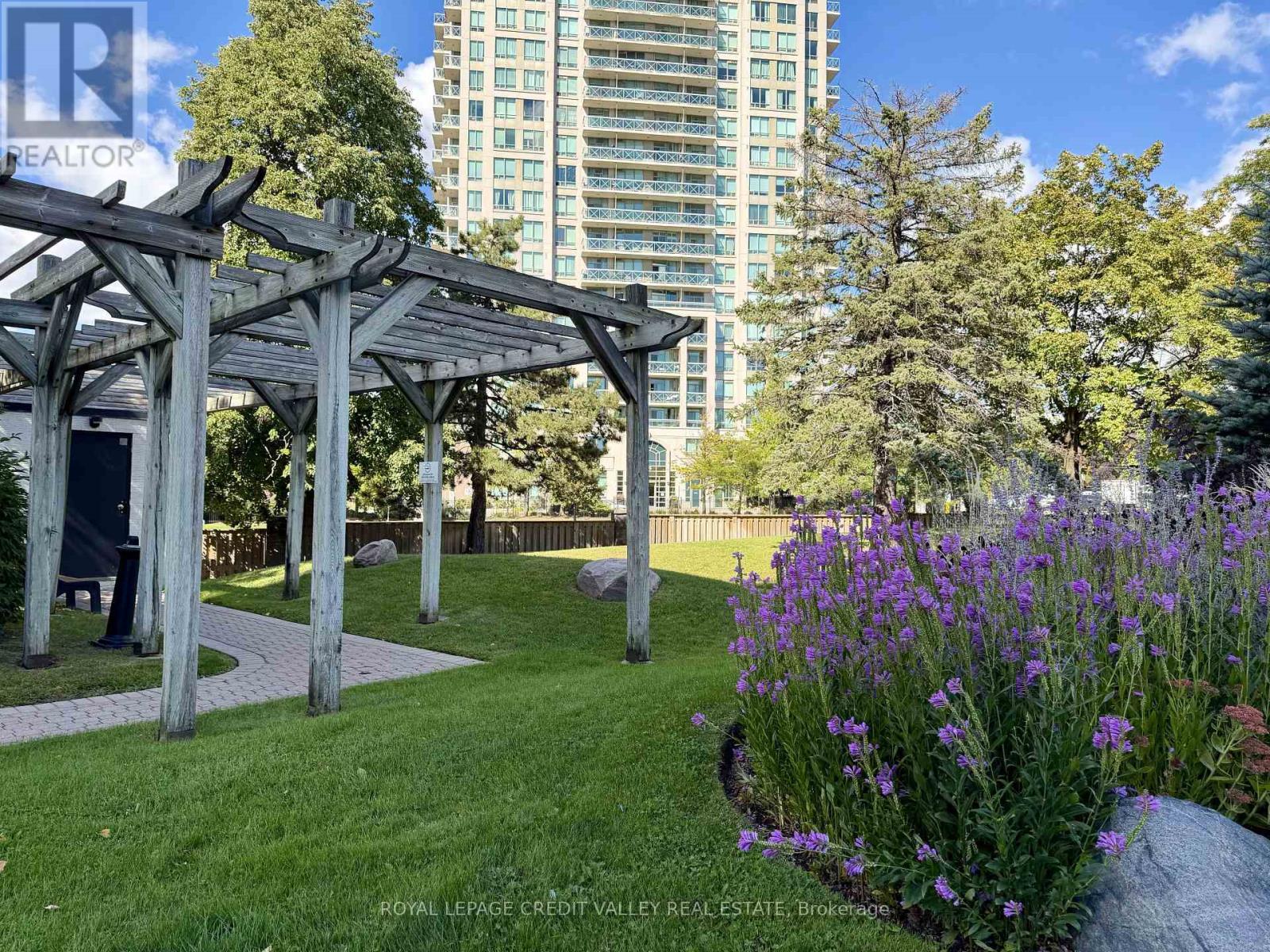 406 - 1360 Rathburn Road E, Mississauga, ON
