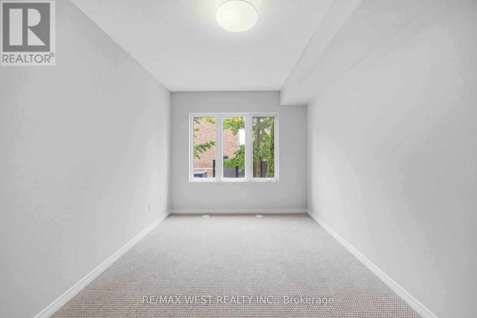 122 - 20 Elsie Lane, Toronto, ON