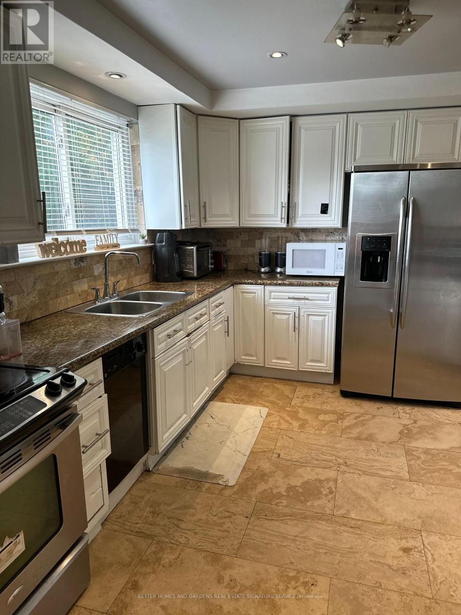 7076 Harwick Drive, Mississauga, ON