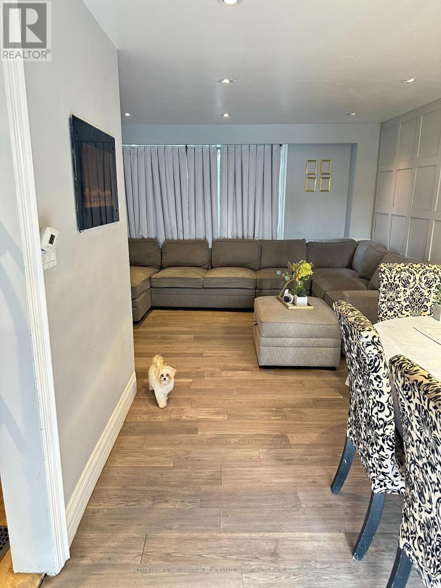 7076 Harwick Drive, Mississauga, ON
