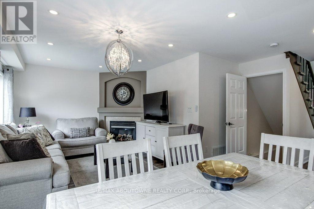 2183 Birchleaf Lane, Burlington, ON