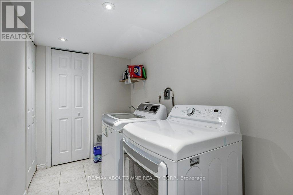 2183 Birchleaf Lane, Burlington, ON