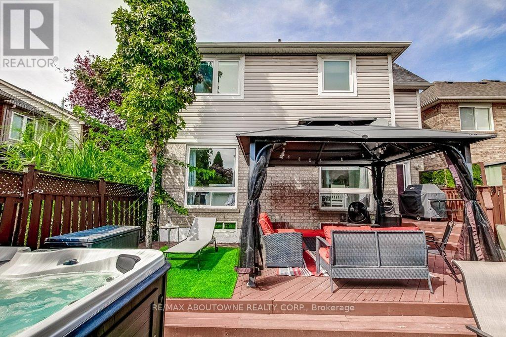 2183 Birchleaf Lane, Burlington, ON