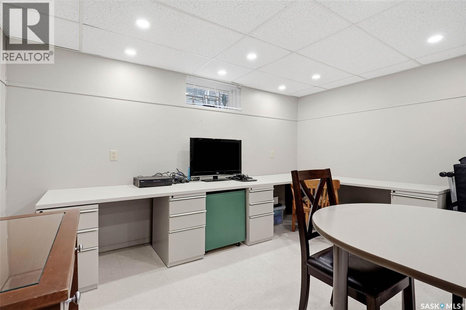 30 Lake Street, Regina, SK