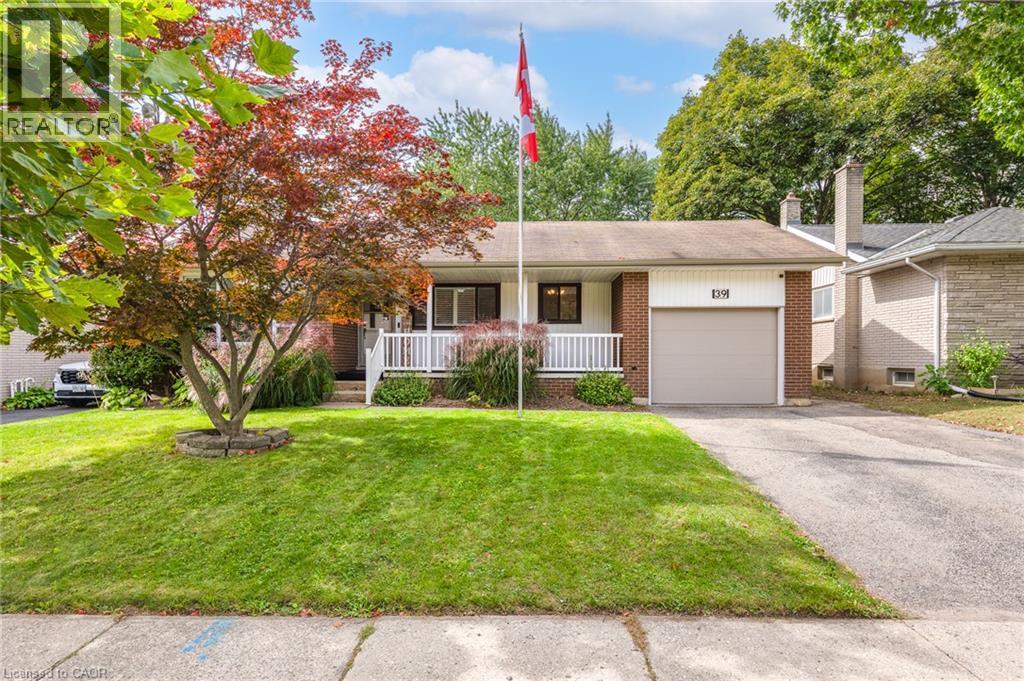 39 Wren Crescent, Kitchener, ON