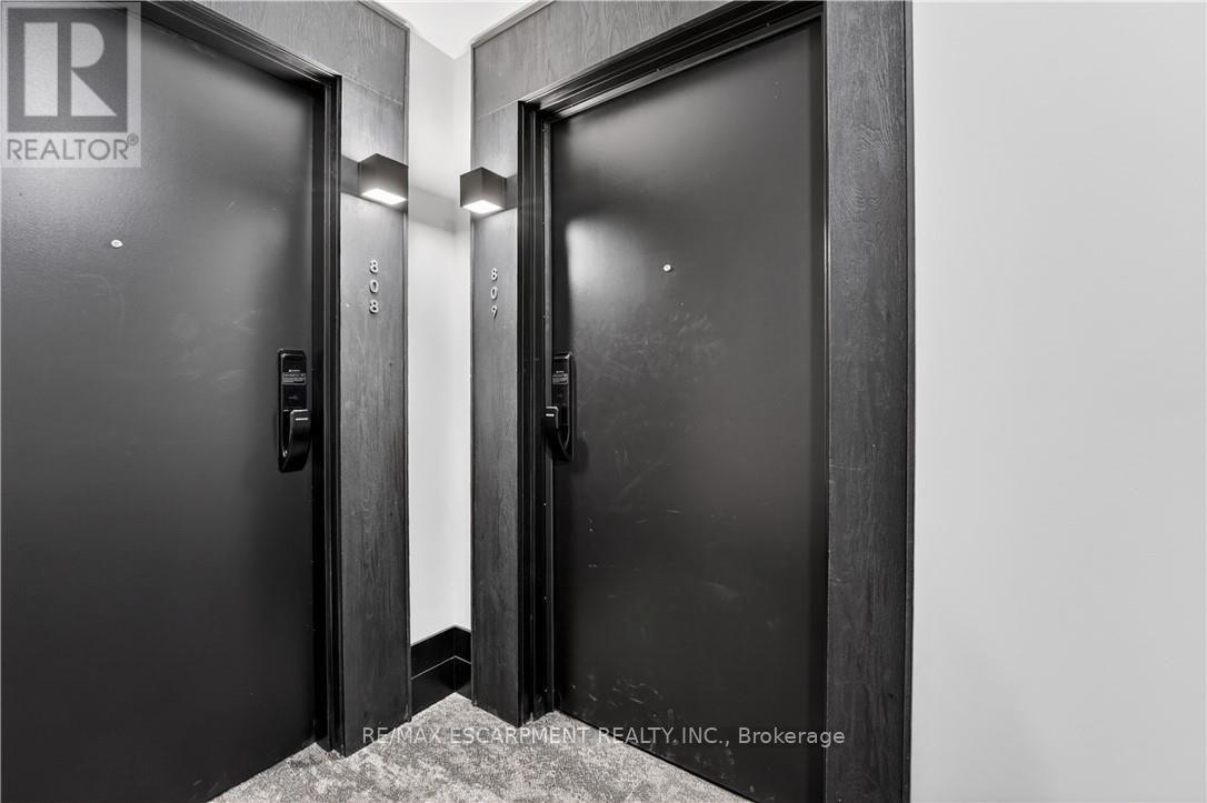 809 - 461 Green Road, Hamilton, ON