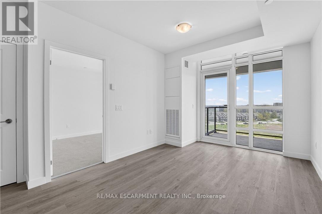809 - 461 Green Road, Hamilton, ON
