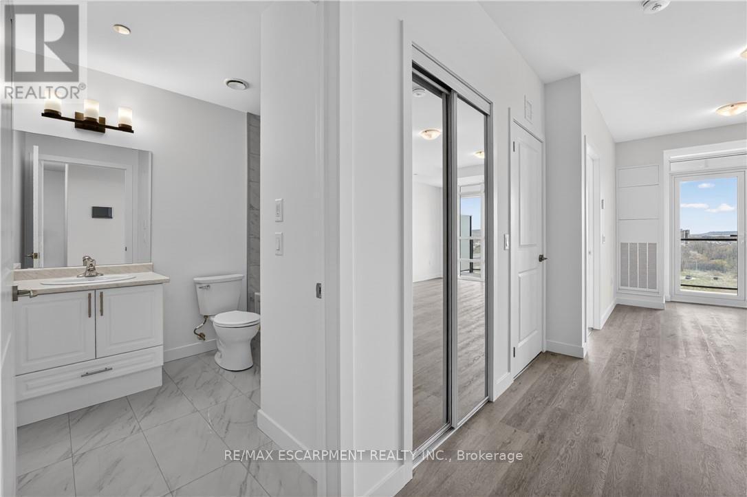 809 - 461 Green Road, Hamilton, ON