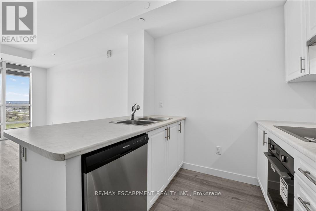 809 - 461 Green Road, Hamilton, ON
