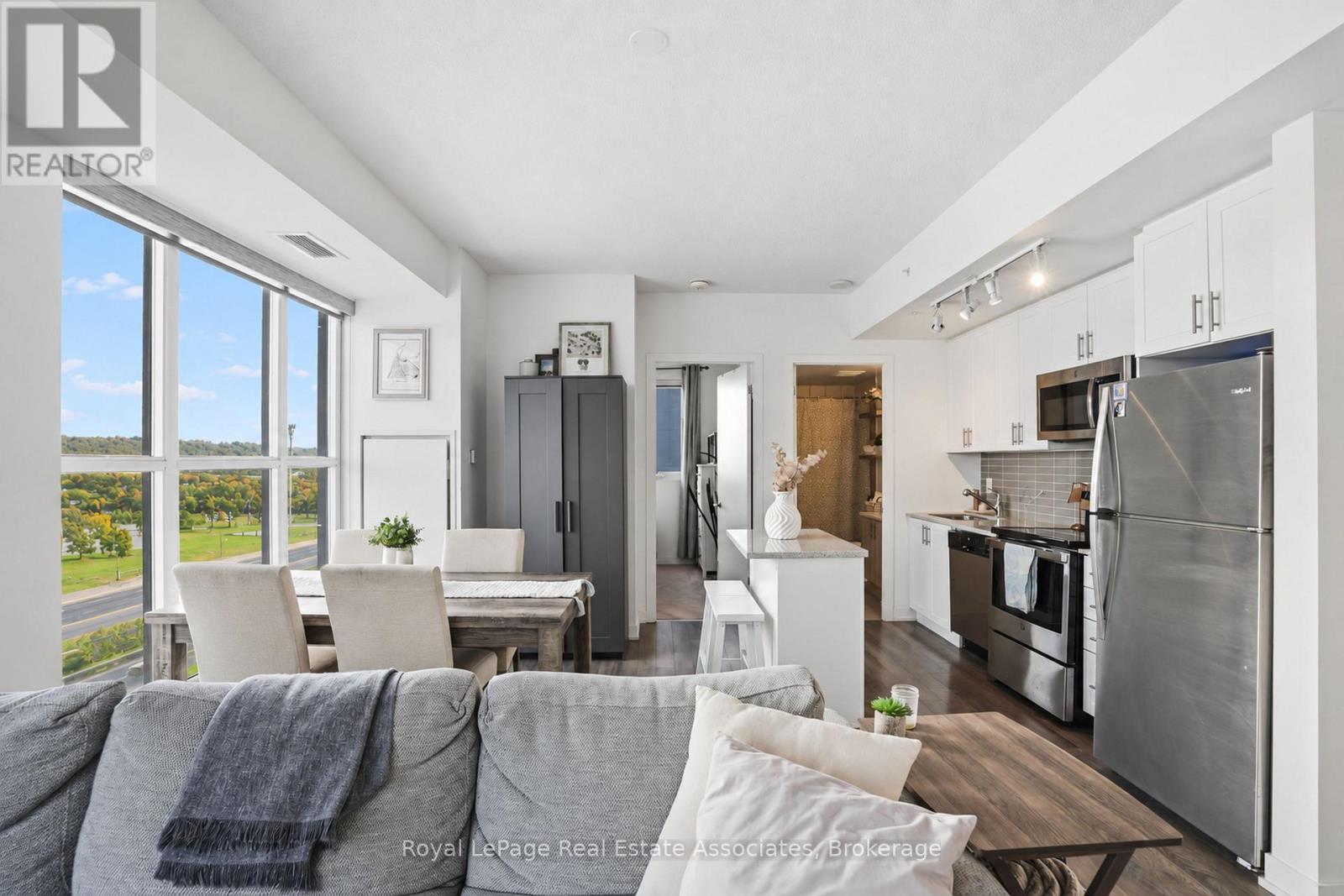 801 - 550 North Service Road, Grimsby, ON