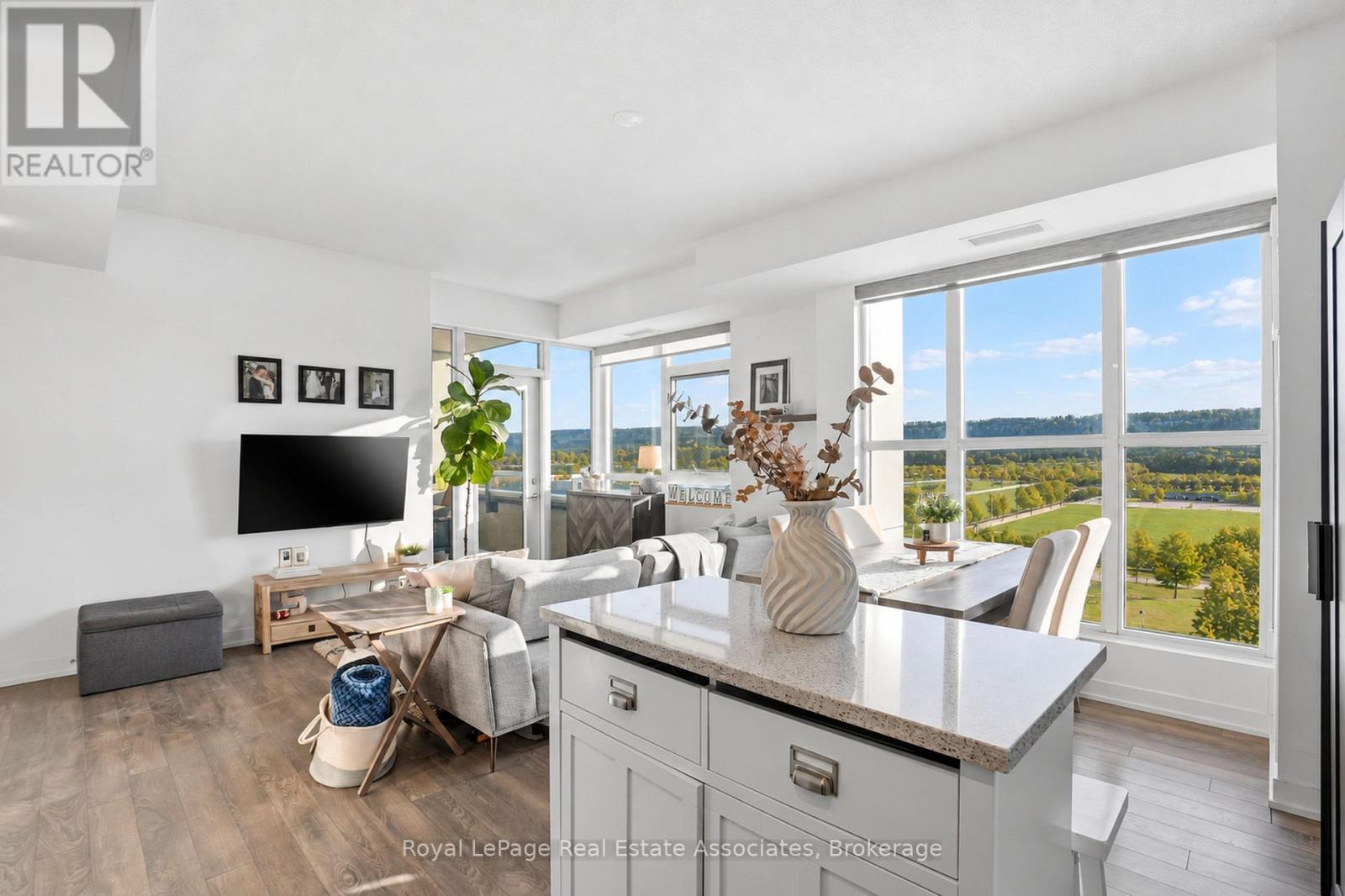 801 - 550 North Service Road, Grimsby, ON