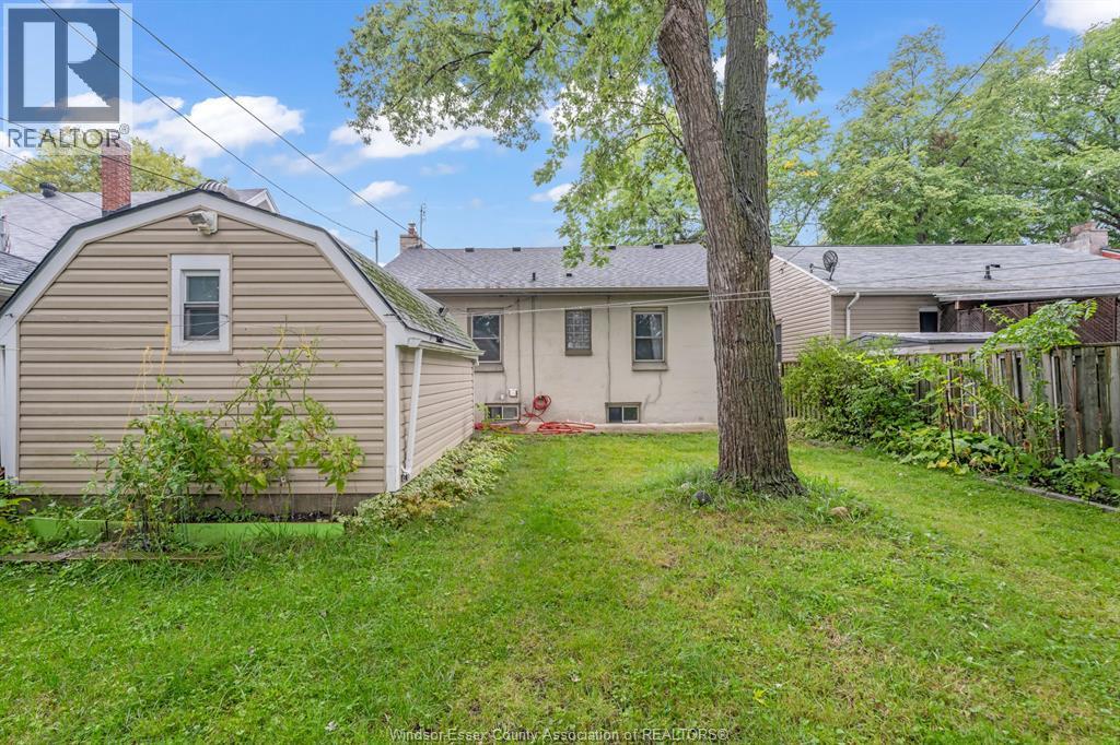 1952 Pillette, Windsor, ON